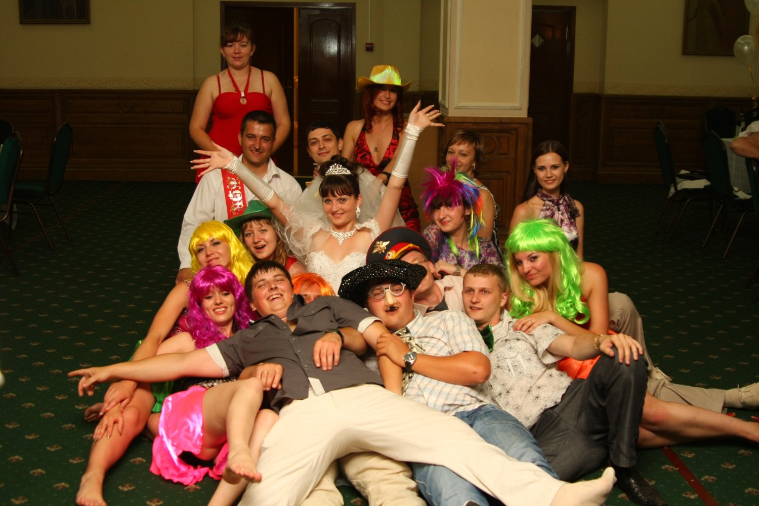 Ведущая Татьяна Калмыкова&nbsp;Ведущая, организатор праздников Татьяна Калмыкова : 