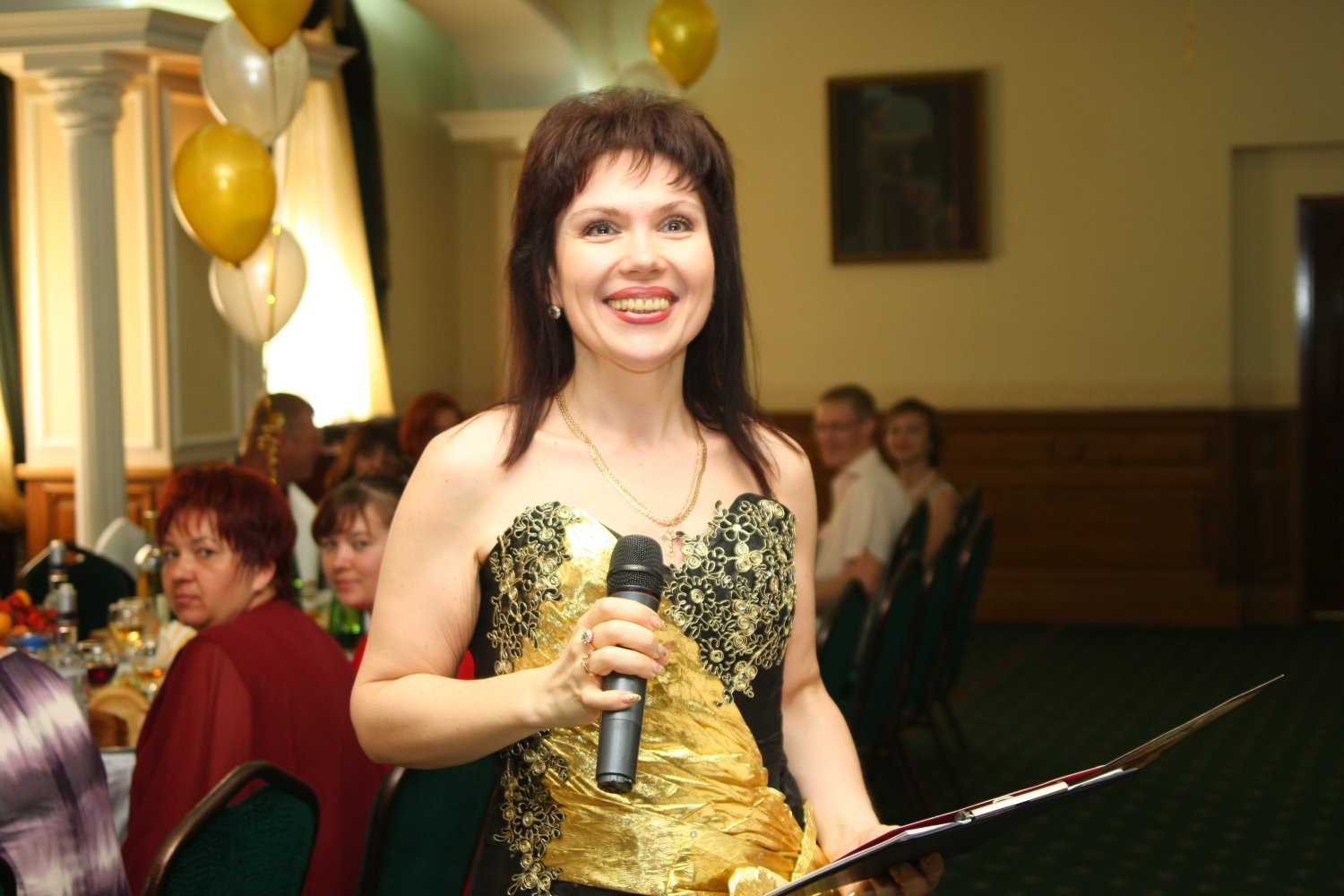 Ведущая Татьяна Калмыкова&nbsp;Ведущая, организатор праздников Татьяна Калмыкова : 