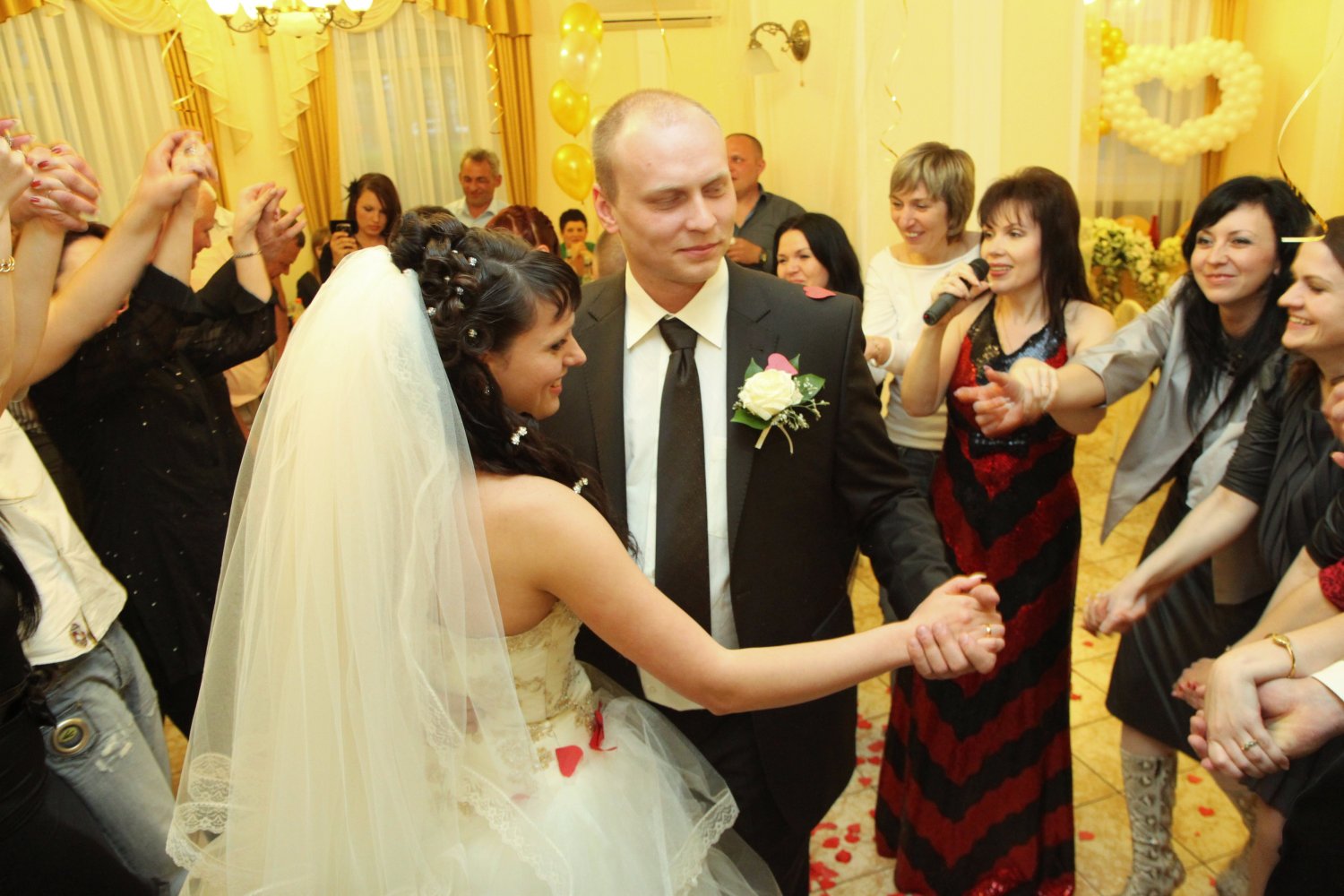 Ведущая Татьяна Калмыкова&nbsp;Ведущая, организатор праздников Татьяна Калмыкова : 