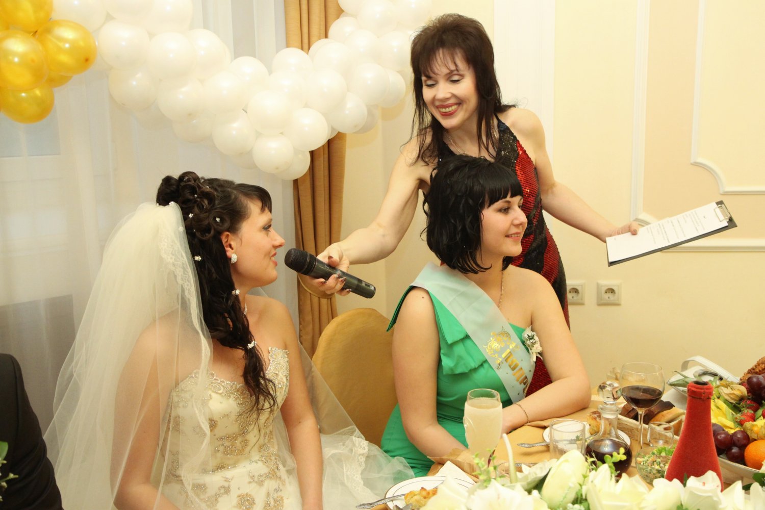 Ведущая Татьяна Калмыкова&nbsp;Ведущая, организатор праздников Татьяна Калмыкова : 