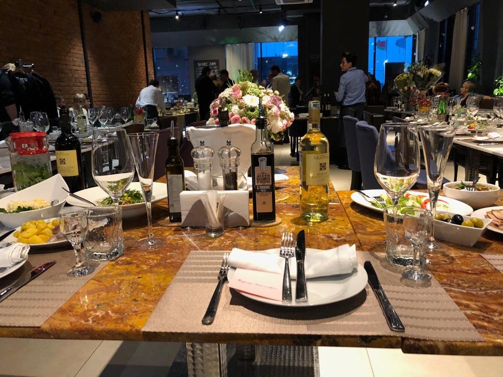 Moderna&nbsp;ресторан лаунж Moderna : 