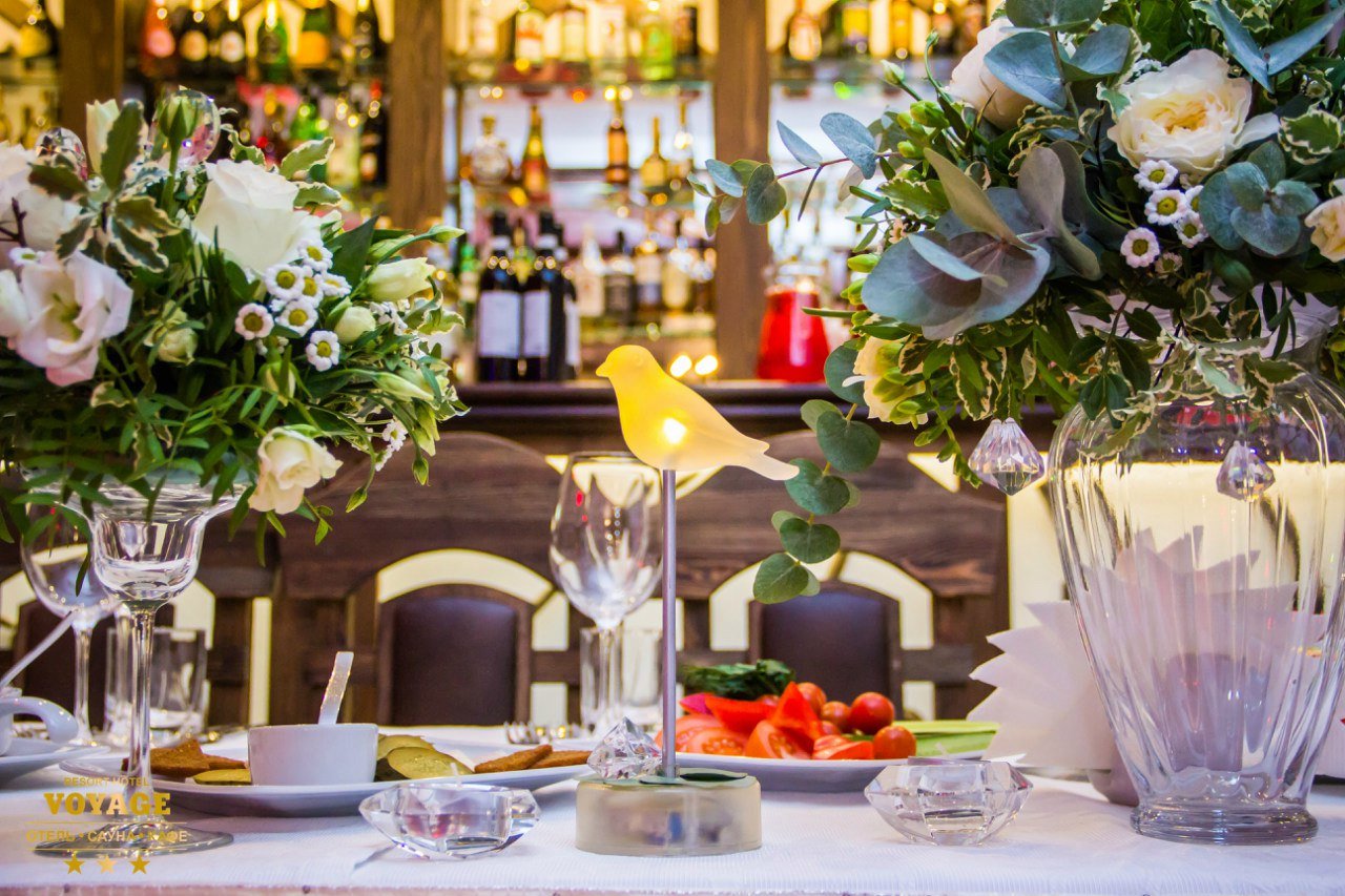 Банкетный фотоальбом&nbsp;Гостинично ресторанный комплекс Вояж : 