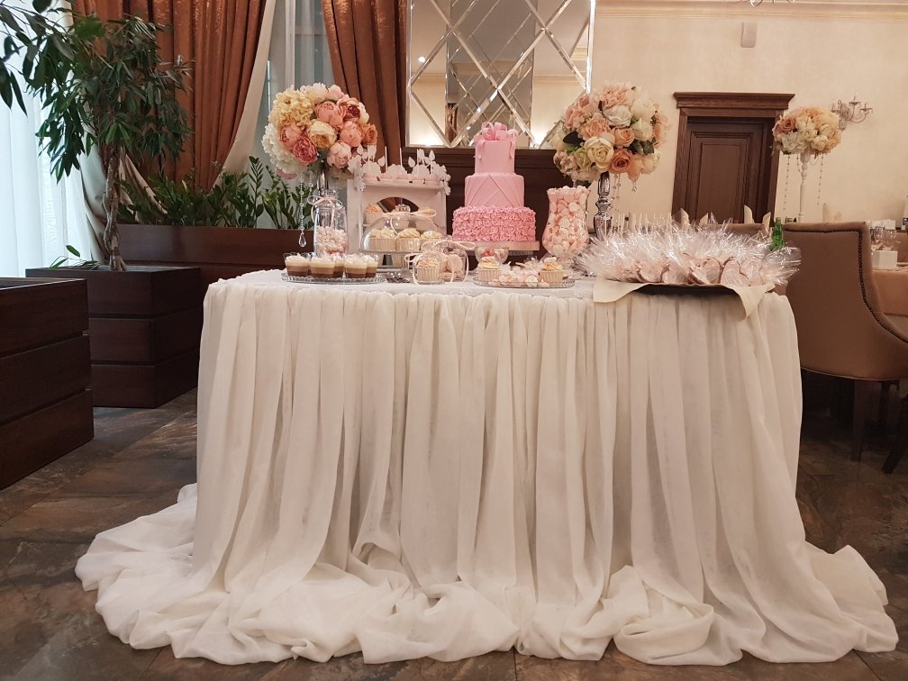 Ресторан&nbsp;Гостинично- ресторанный комплекс "CRYSTAL" : 