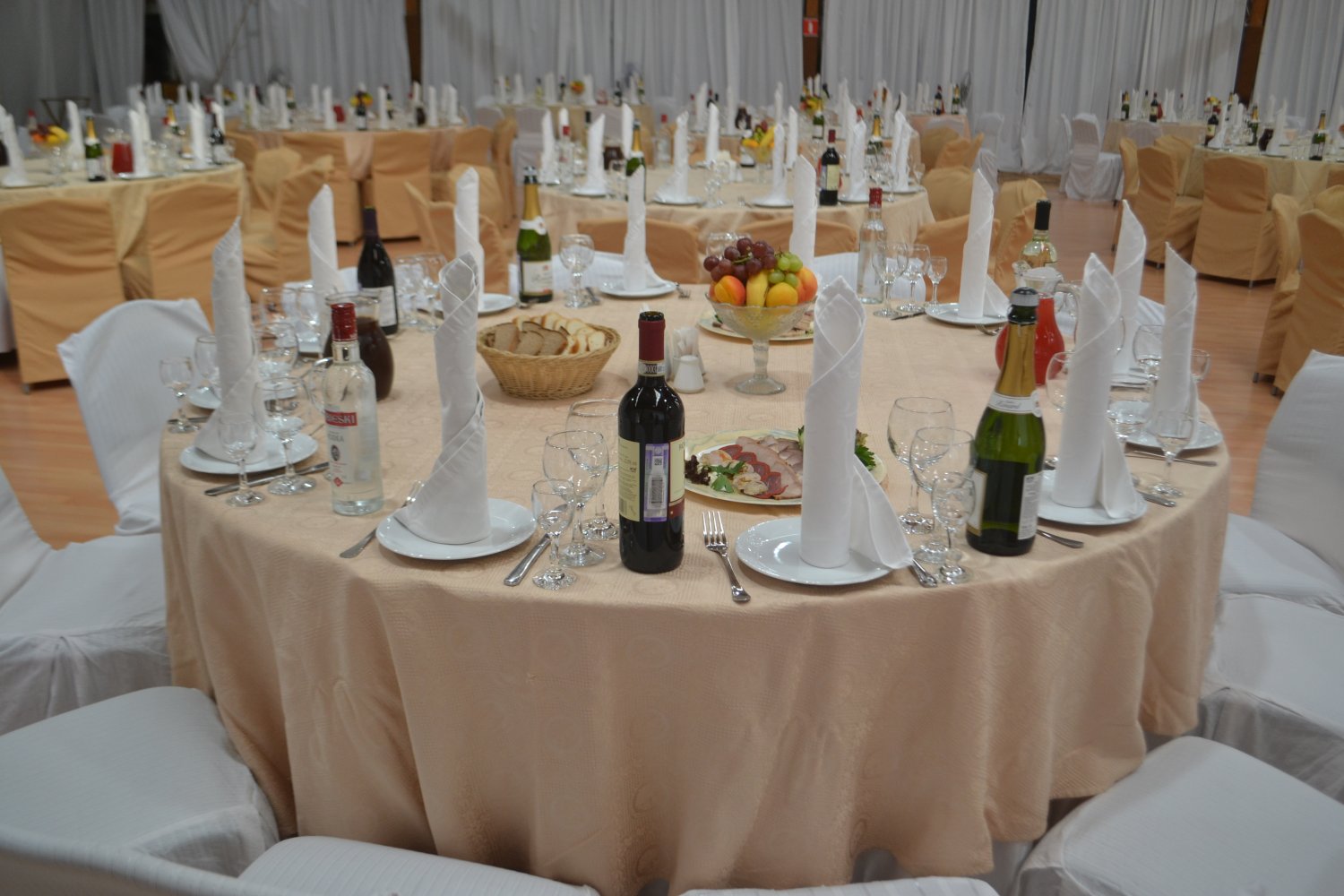 Банкетные залы&nbsp;Ресторан-отель "Экотель Снегирек" : 