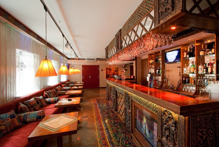 Bar_View_1.jpg – Французский Дворик | Банкет в ресторане и кафе в Санкт-Петербурге - 1 из 5