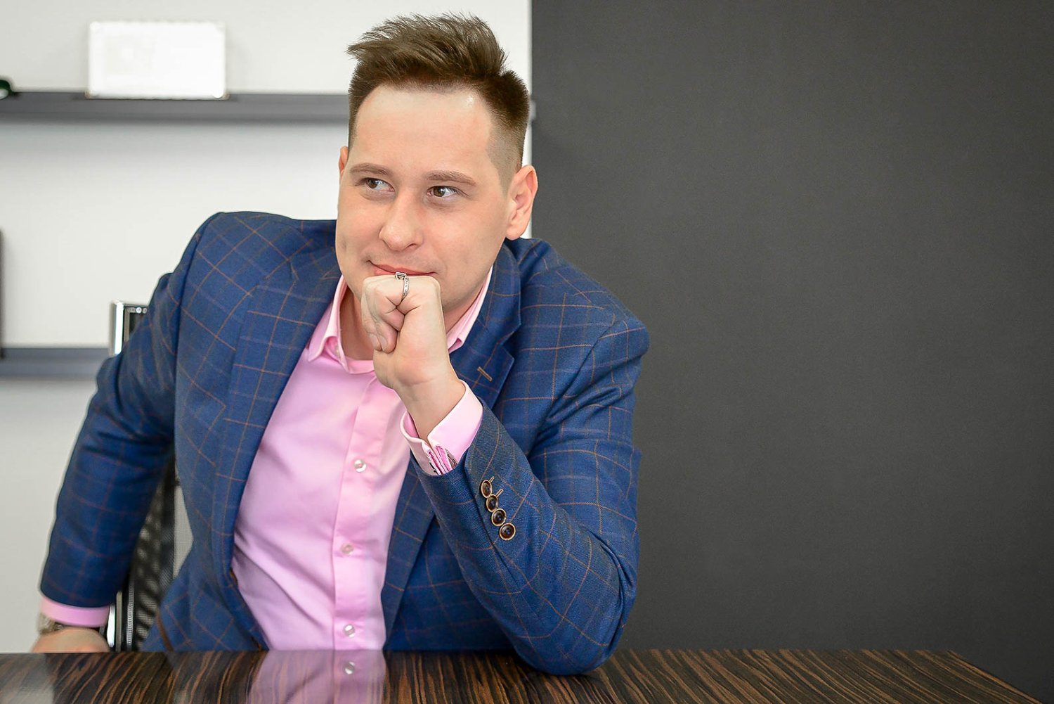 ведущий Семен Семенов&nbsp;Ведущий Семён Семёнов : 