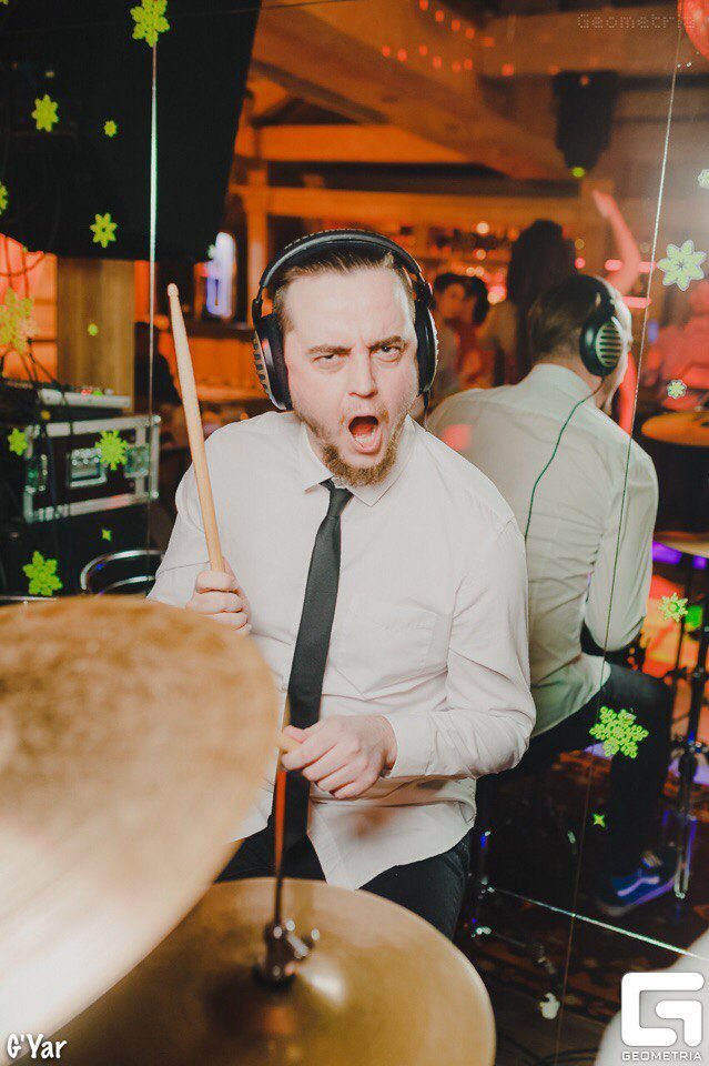 Live n Drive Band&nbsp;Live n Drive Band : 