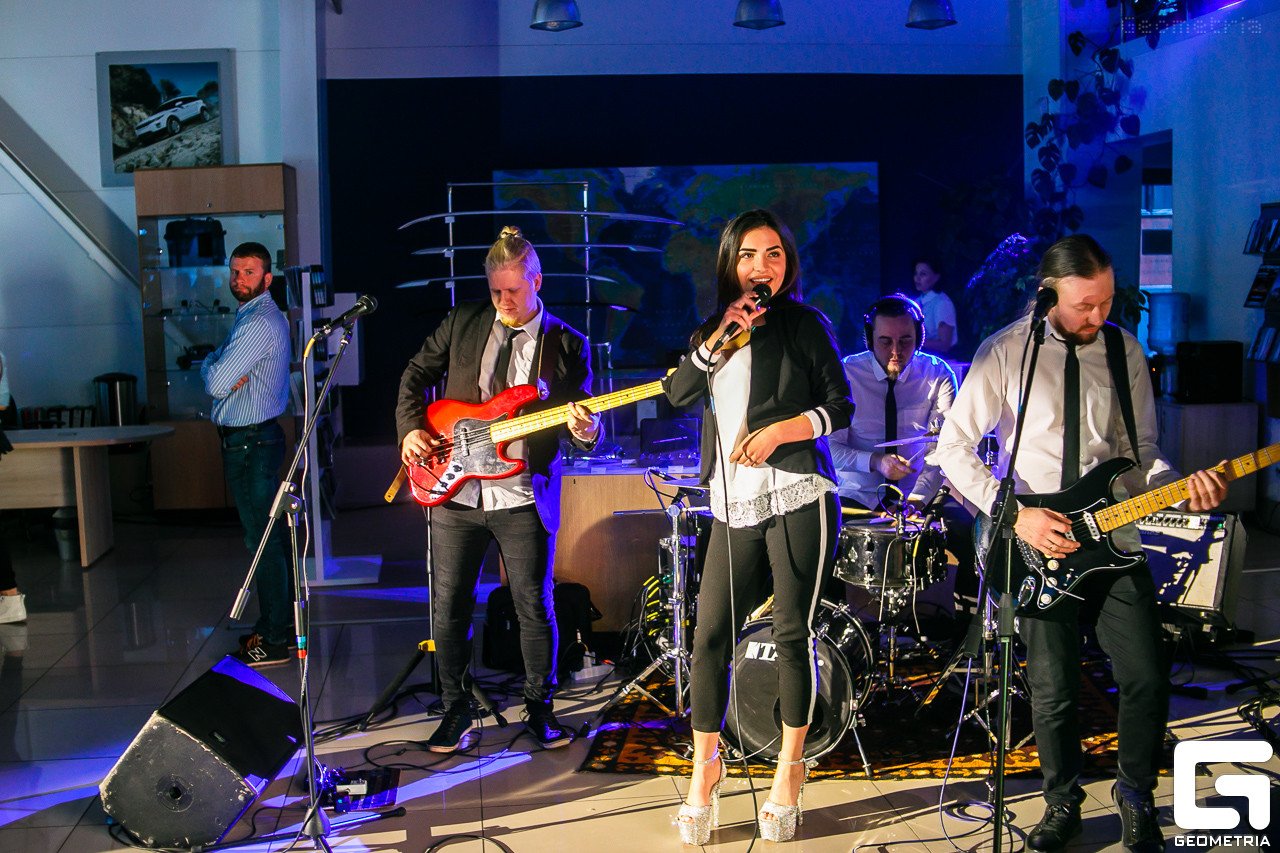 Live n Drive Band&nbsp;Live n Drive Band : 