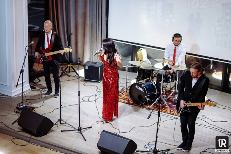 Live n Drive Band&nbsp;Live n Drive Band : 