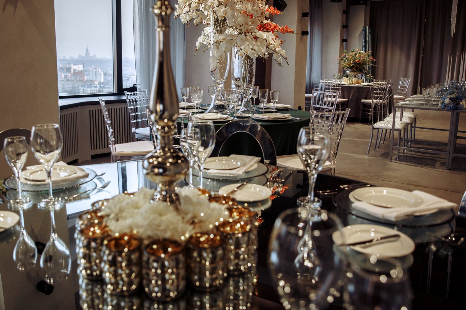 Интерьер зала "Арбат"&nbsp;Панорамный зал "Арбат" в AZIMUT Отель Смоленская Москва : 