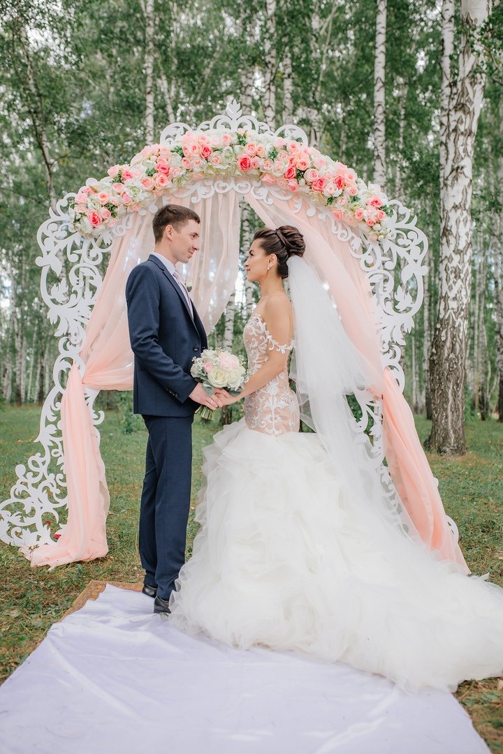 Свадебное оформление свадебного зала&nbsp;Розовый замок : 