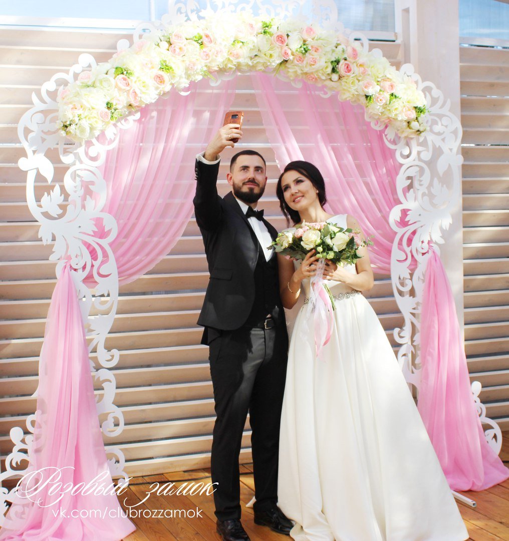 Свадебное оформление свадебного зала&nbsp;Розовый замок : 