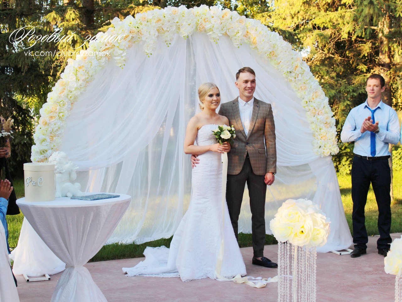 Свадебное оформление свадебного зала&nbsp;Розовый замок : 