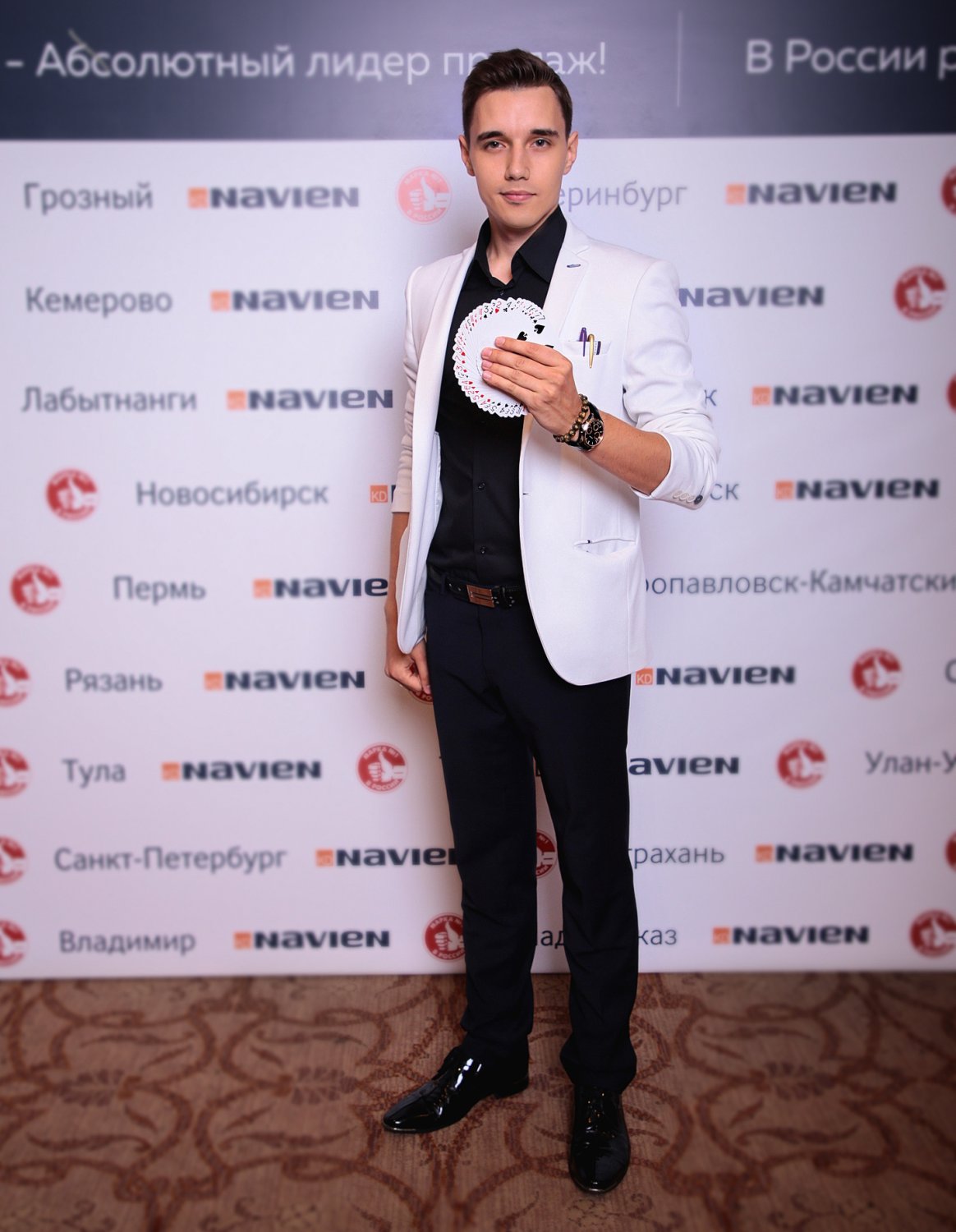 Фокусник и иллюзионист Сергей Голуб&nbsp;Сергей Голуб Фокусник и иллюзионист : 