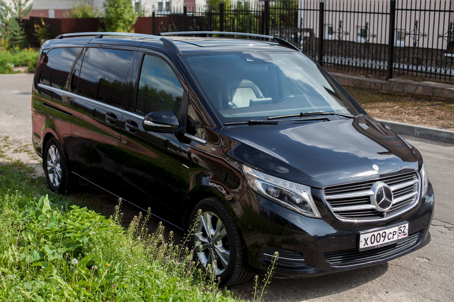 MERCEDES V-CLASS (6 МЕСТ) – "Авто-Арена" Транспортная компания | Необычные услуги, подарки, мастер-классы в Нижнем Новгороде - 1 из 7