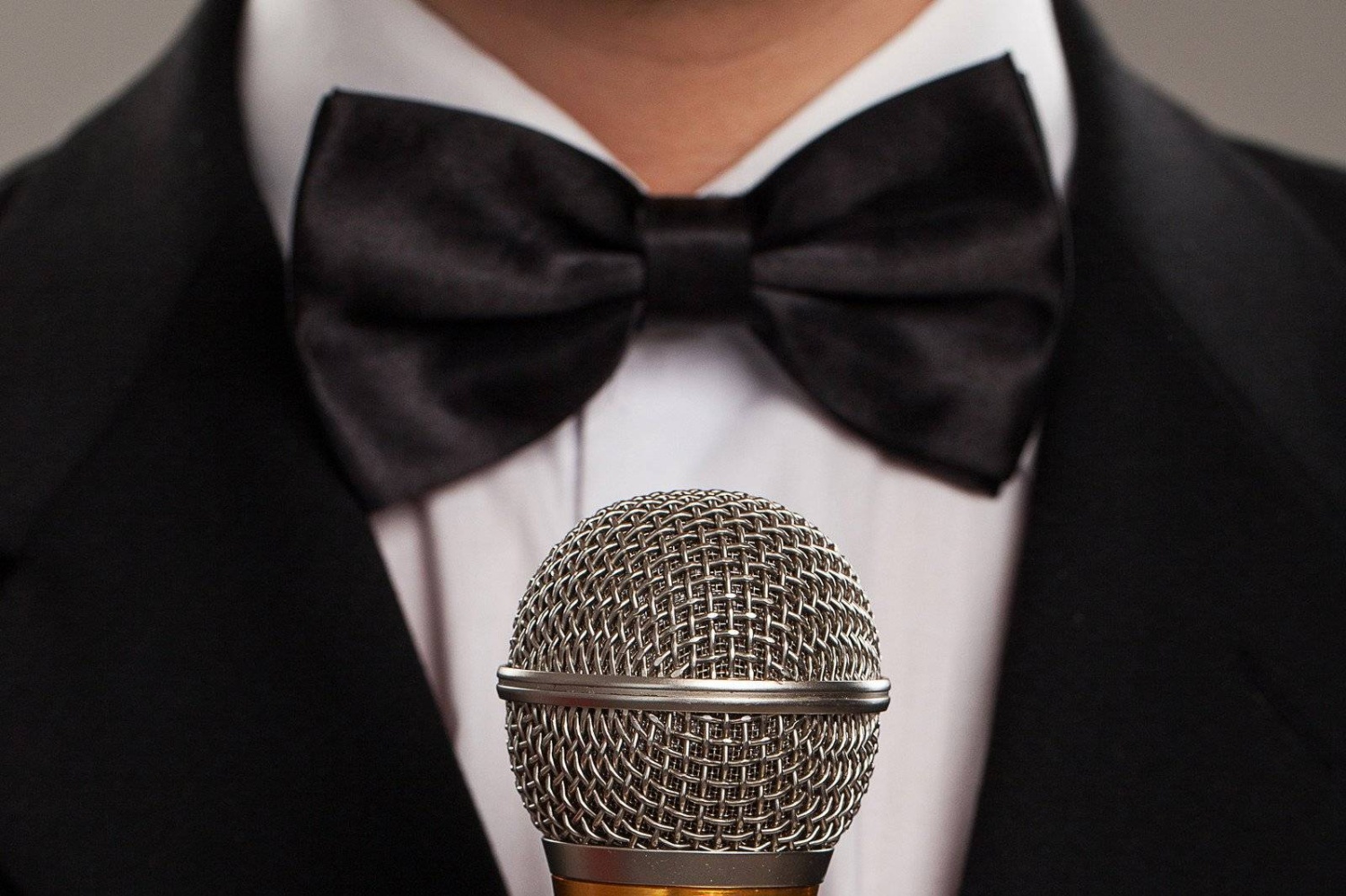 О себе&nbsp;Ведущий Андрей Хазиев : 