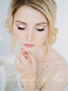 логотип Mikhailandinna photography